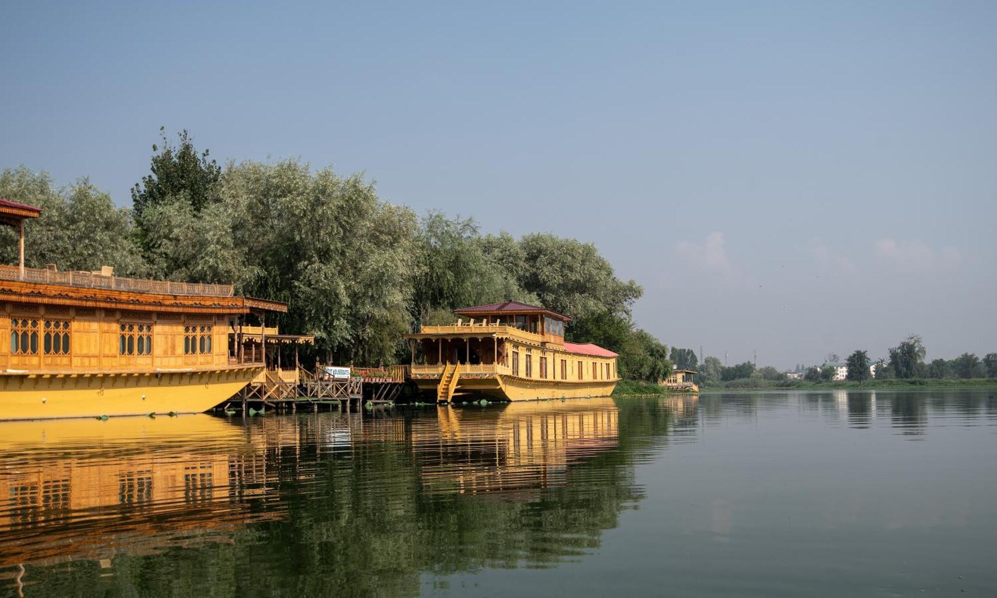 Готель Mascot Houseboats Срінагар Екстер'єр фото